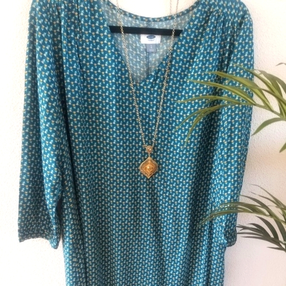 Dress - Picture 2 of 4